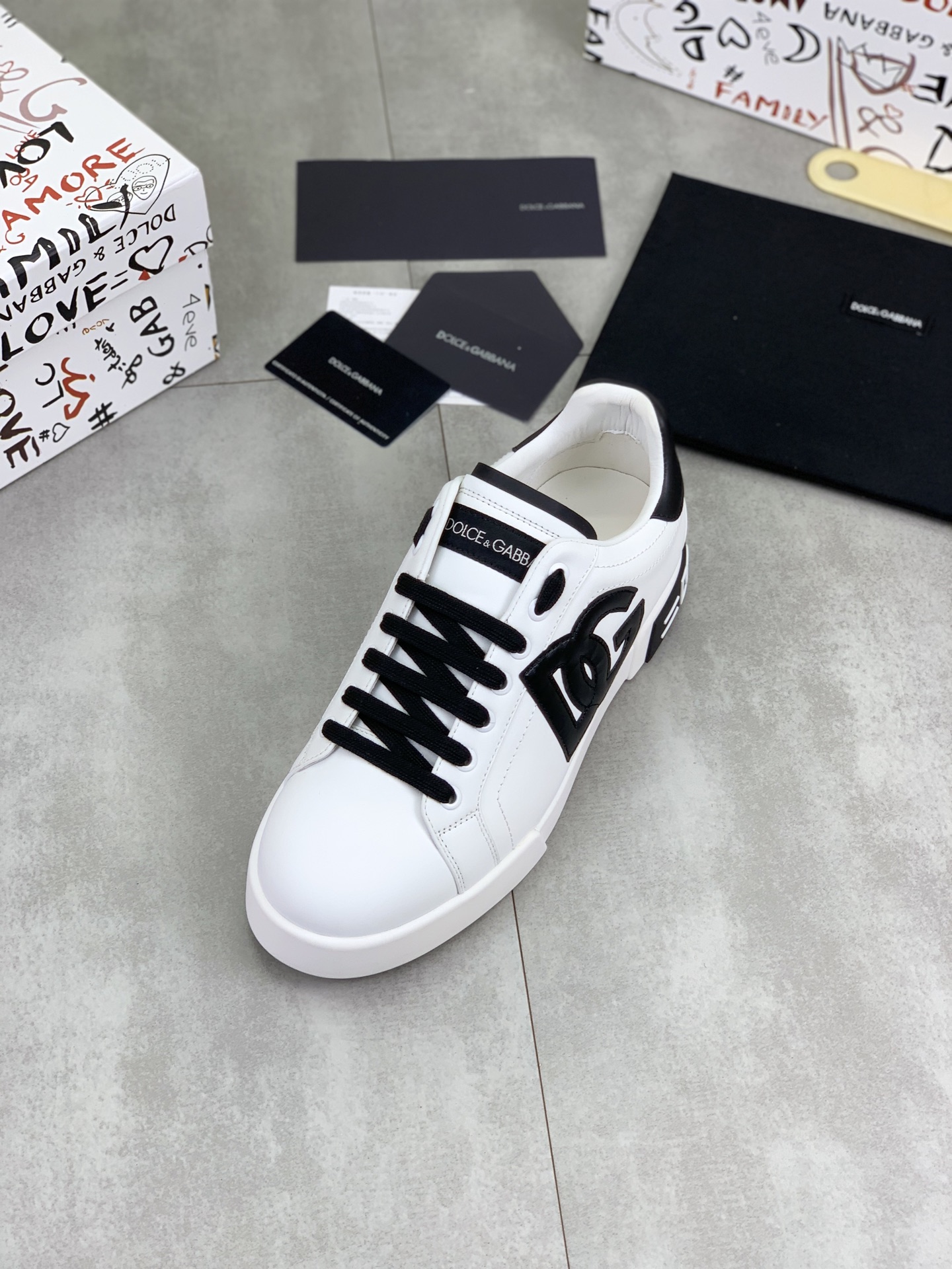 olce & Gabbana shoe